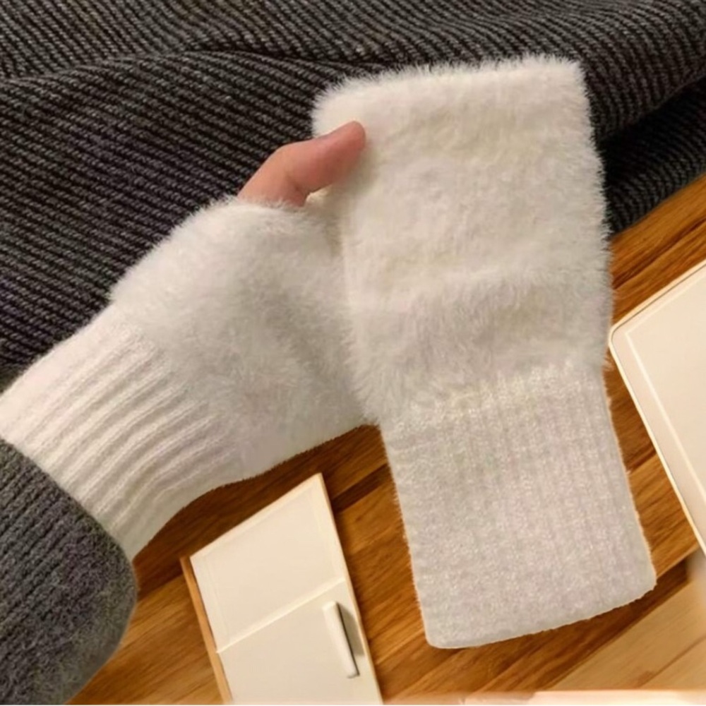 Elegant White Fuzzy Fingerless Gloves